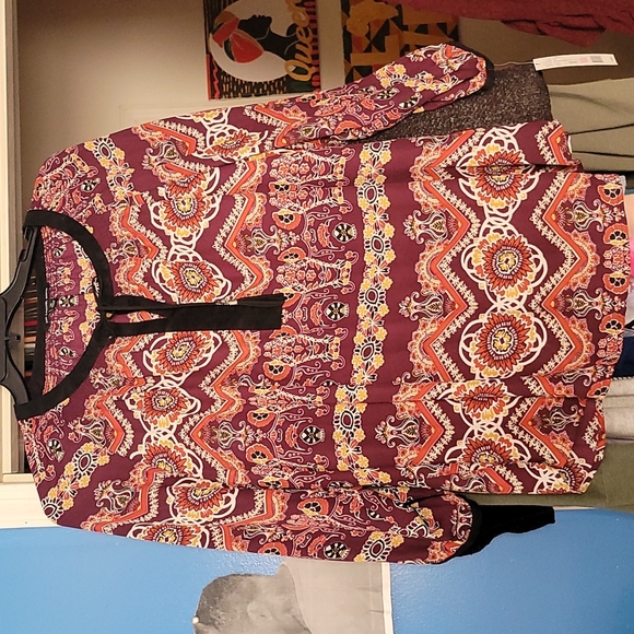 Womens blouse - Picture 1 of 3